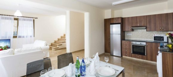 2 rooms Villa in Paphos, Cyprus No. 24573 2