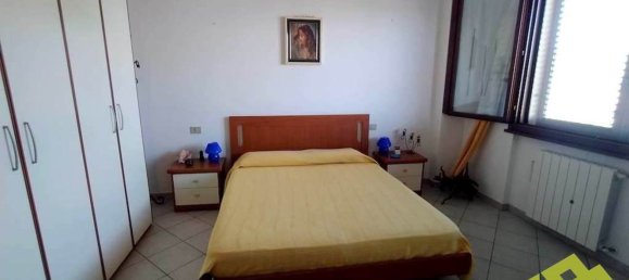 4 rooms House in Rosignano Marittimo, Italy No. 48441 11