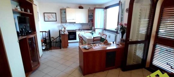 4 rooms House in Rosignano Marittimo, Italy No. 48441 8