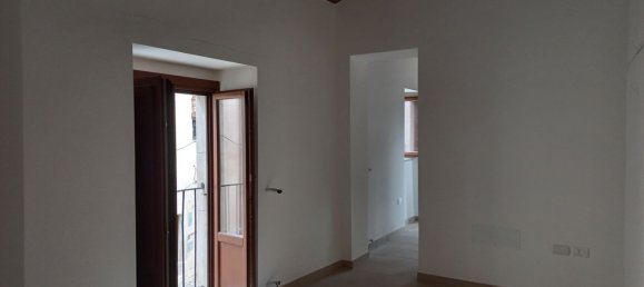 4 rooms House in Villa Santa Lucia degli Abruzzi, Italy No. 62919 20