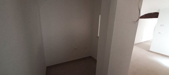 4 rooms House in Villa Santa Lucia degli Abruzzi, Italy No. 62919 16