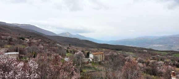 4 rooms House in Villa Santa Lucia degli Abruzzi, Italy No. 62919 8