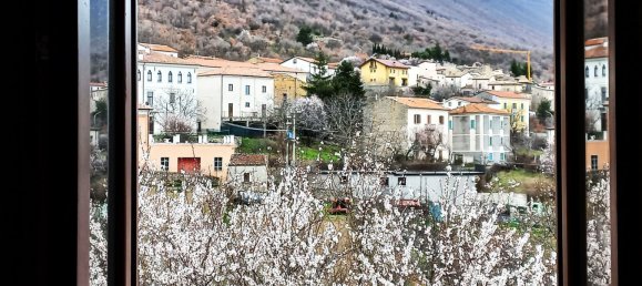 4 rooms House in Villa Santa Lucia degli Abruzzi, Italy No. 62919 7