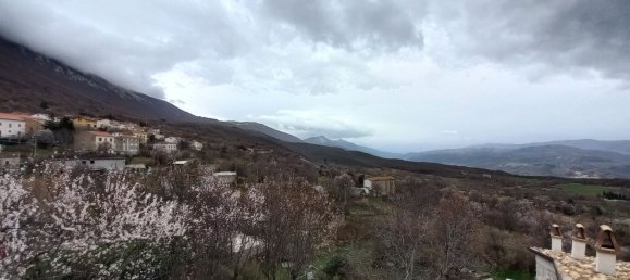 4 rooms House in Villa Santa Lucia degli Abruzzi, Italy No. 62919 29