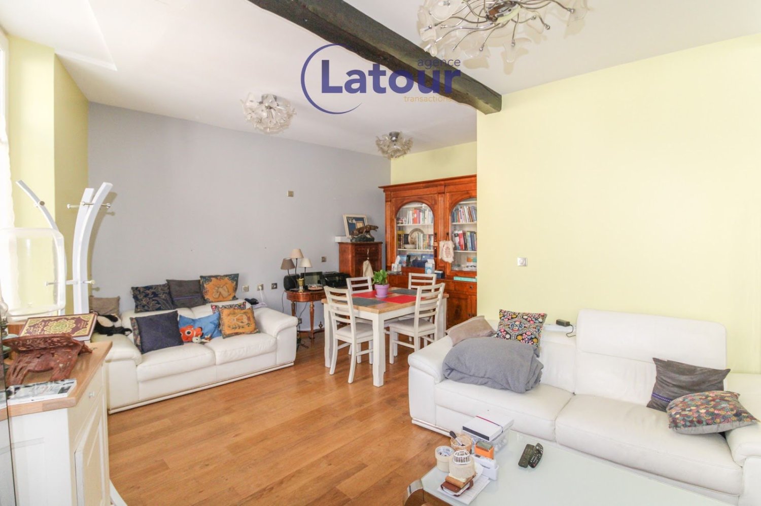 4 bedrooms House in Dreux, France No. 96966