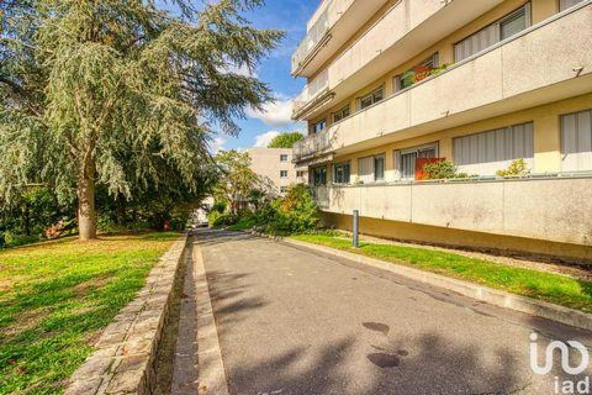 Кондоминиум  с 2 спальнями в Таверни, Франция № 37585