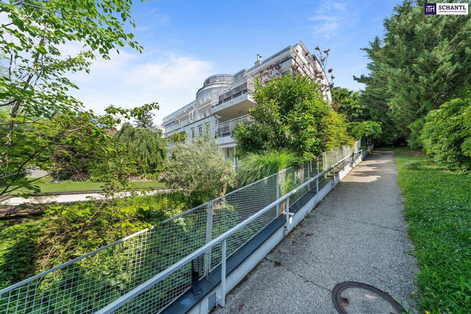 2 rooms Apartment in Hernals, Austria No. 260973