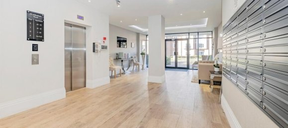 1 bedroom Apartment in Bushey, United Kingdom No. 6247 16