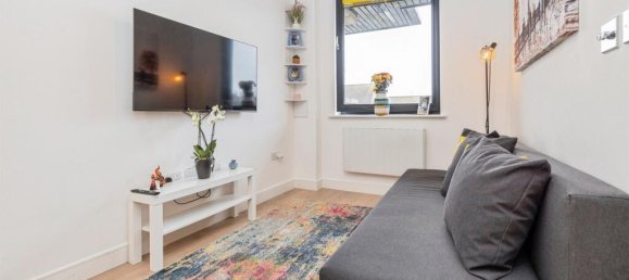 1 bedroom Apartment in Bushey, United Kingdom No. 6247 8