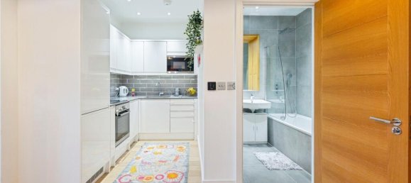 1 bedroom Apartment in Bushey, United Kingdom No. 6247 2