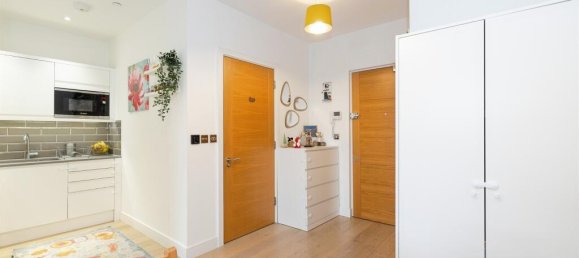 1 bedroom Apartment in Bushey, United Kingdom No. 6247 15