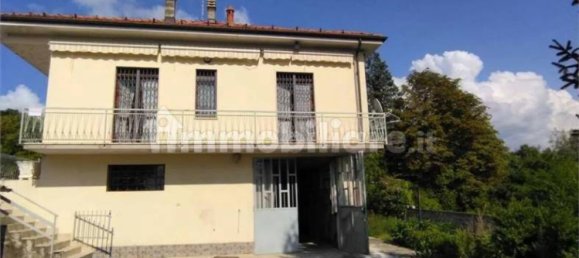 4 bedrooms Villa in Montemarzino, Italy No. 355996 2