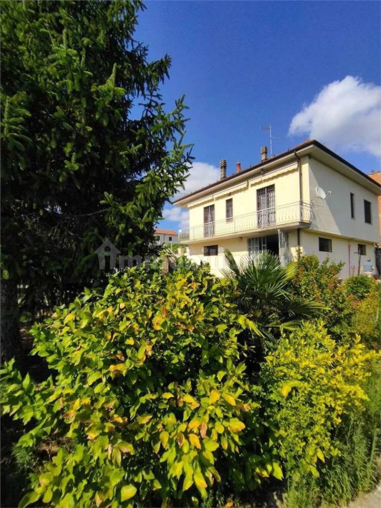 4 bedrooms Villa in Montemarzino, Italy No. 355996