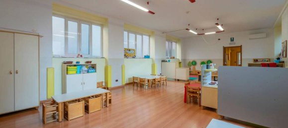 5 rooms Apartment in Milan, Italy No. 242738 10