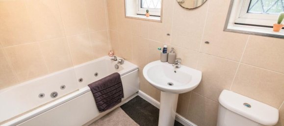 3 bedrooms House in Dudley, United Kingdom No. 2297 13