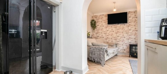 3 bedrooms House in Dudley, United Kingdom No. 2297 7