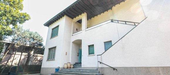 Apartamento de 5 habitaciónes en Mariano Comense, Italy No. 38115 12