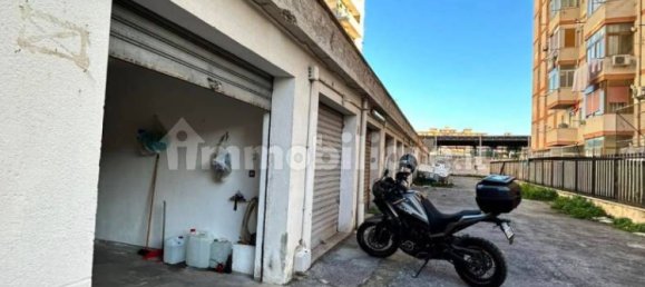 Garage à Palermo, Italy 17m² No. 325423 2