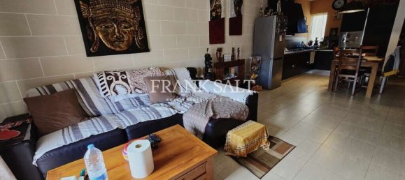 2 bedrooms Penthouse in Saint Paul's Bay, Malta No. 2439 4