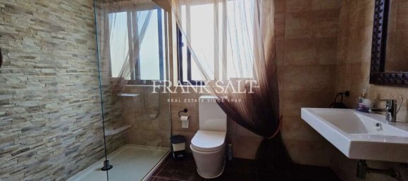 2 bedrooms Penthouse in Saint Paul's Bay, Malta No. 2439 12