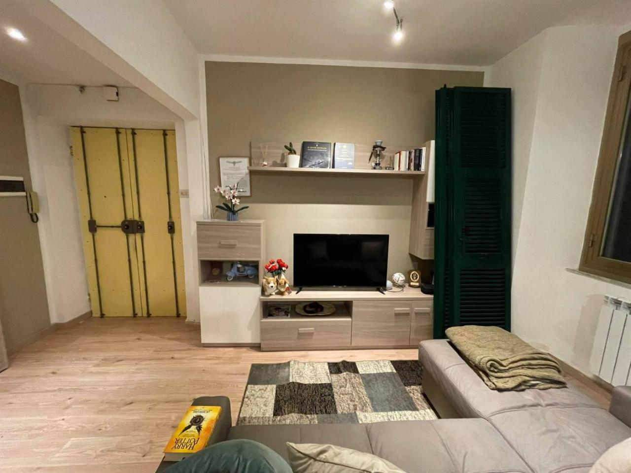 4 rooms Apartment in La Spezia, Italy No. 25804