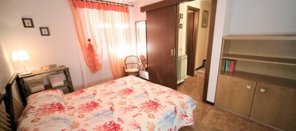 3-salle Appartement à Soiano del Lago, Italy No. 30955 10