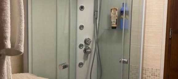 3-salle Appartement à Soiano del Lago, Italy No. 30955 13