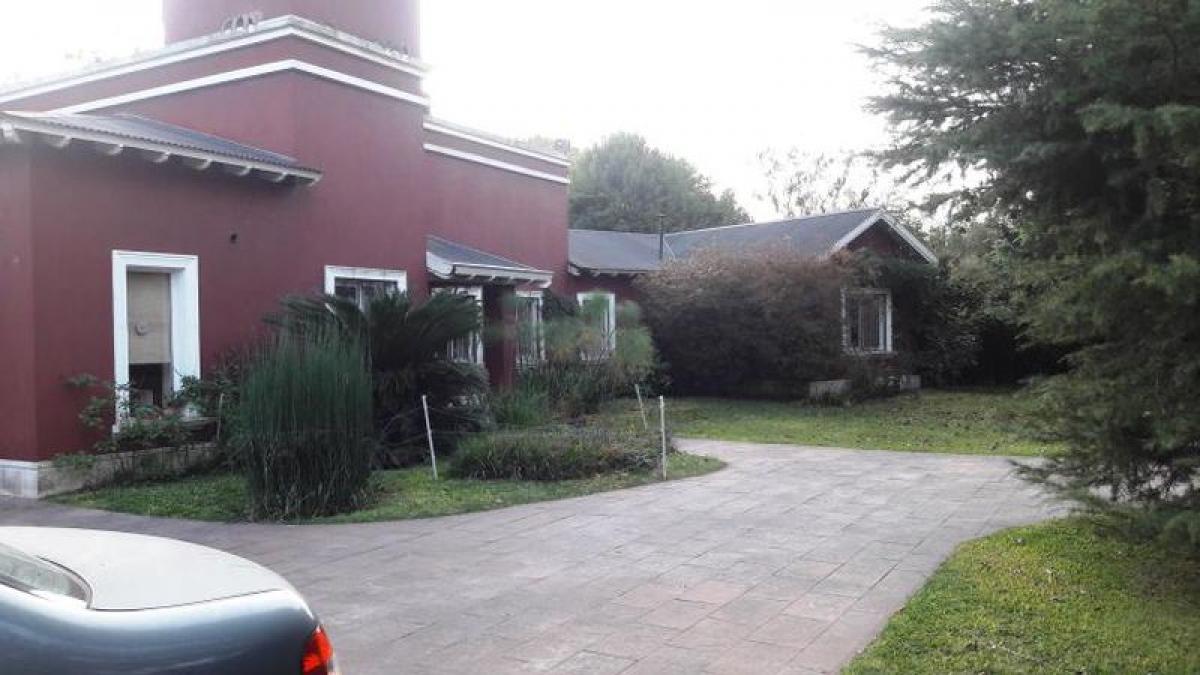 3 bedrooms House in Escobar, Argentina No. 9478