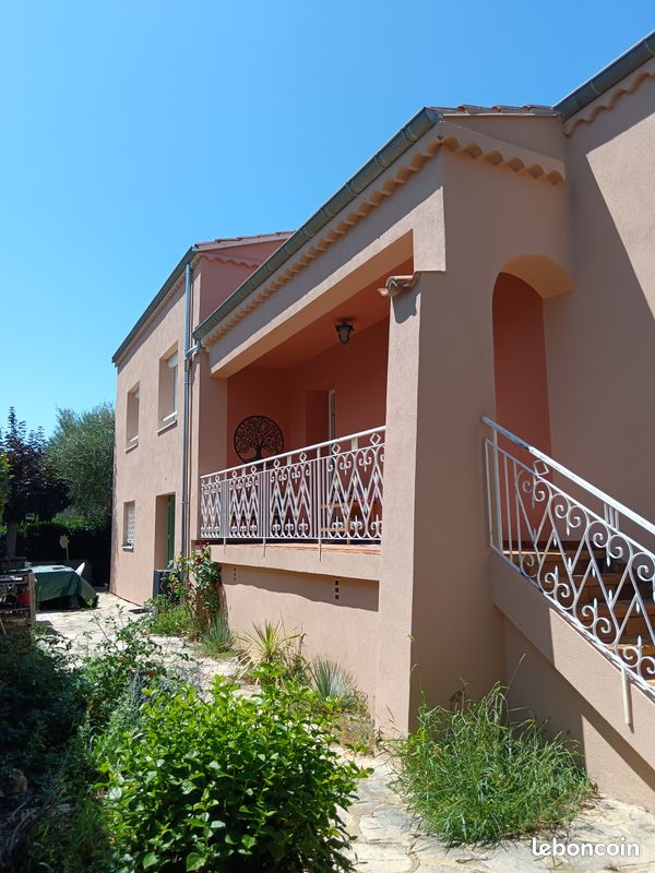 4 bedrooms Villa in Nyons, France No. 287564