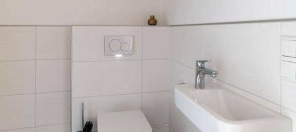 Apartamento de 2 dormitorios en Schwanenstadt, Austria No. 9513 9