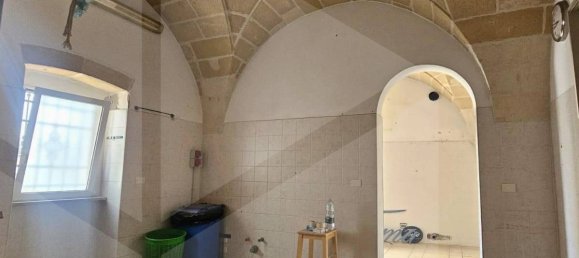 Коммерческая недвижимость с 10 комнатами в Криспьяно, Италия № 27673 12