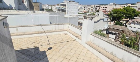 Коммерческая недвижимость с 10 комнатами в Криспьяно, Италия № 27673 17