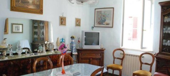 2 bedrooms Apartment in Città della Pieve, Italy No. 78360 4