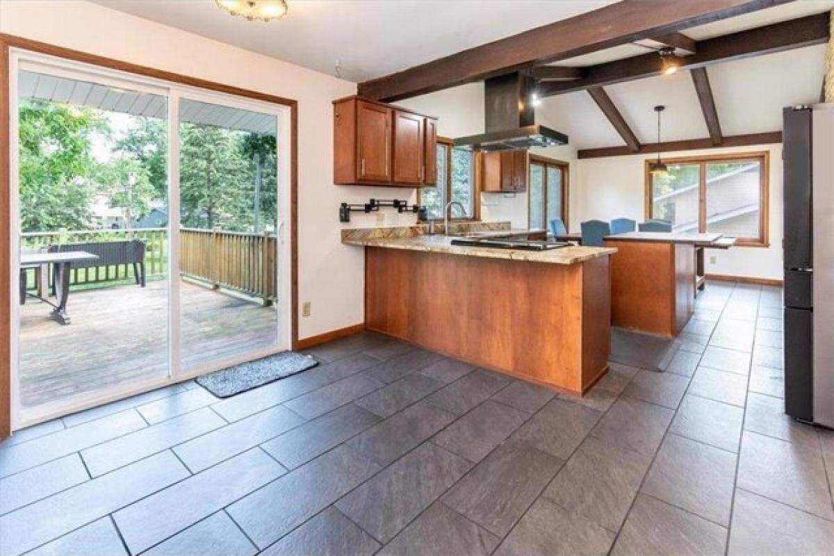 4 bedrooms House in Little Canada, USA No. 431678