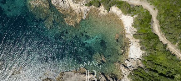 Вилла с 11 комнатами в Коти-Кьявари, Франция № 213879 25