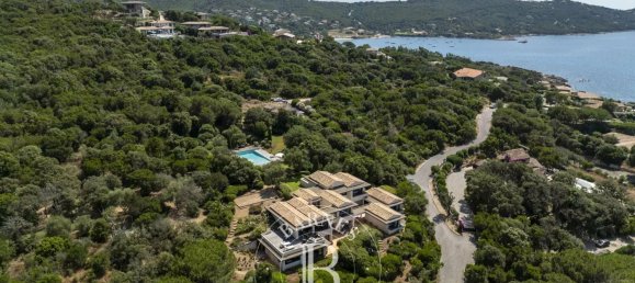 Вилла с 11 комнатами в Коти-Кьявари, Франция № 213879 23