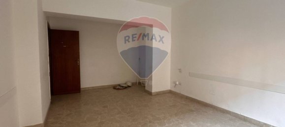 5 rooms Apartment in Messina, Italy No. 53504 7