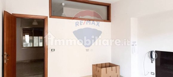 5 rooms Apartment in Messina, Italy No. 53504 2