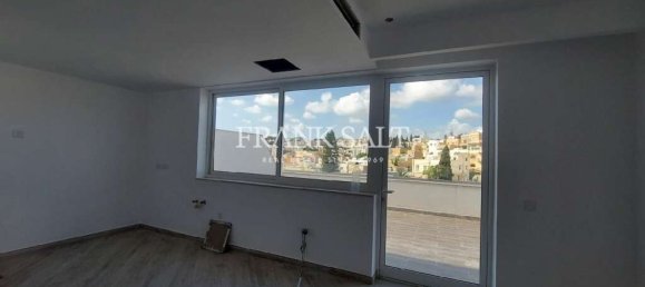 3 bedrooms Penthouse in Gzira, Malta No. 445 4