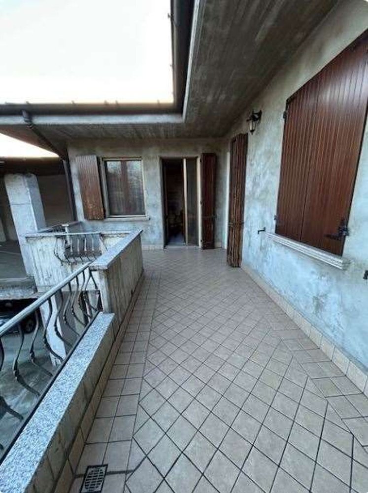 6-Zimmer Wohnung in Antegnate, Italy, Nr. 316081