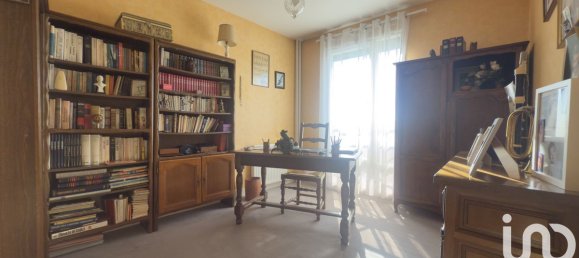 3 bedrooms Apartment in Reims, France No. 209513 8