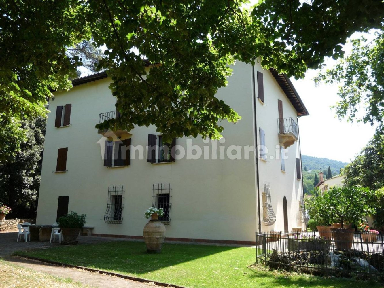 6 bedrooms Villa in Perugia, Italy No. 302595