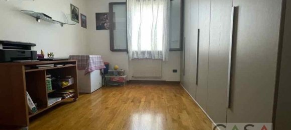 4 Schlafzimmer Doppelhaus in Pordenone, Italy, Nr. 378994 14