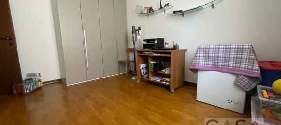 4 Schlafzimmer Doppelhaus in Pordenone, Italy, Nr. 378994 16