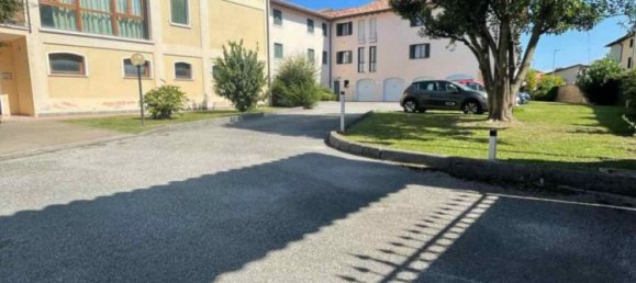 4 Schlafzimmer Doppelhaus in Pordenone, Italy, Nr. 378994 24