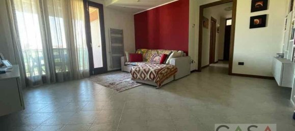 4 Schlafzimmer Doppelhaus in Pordenone, Italy, Nr. 378994 2