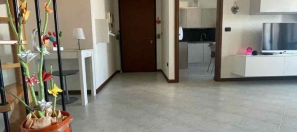 4 Schlafzimmer Doppelhaus in Pordenone, Italy, Nr. 378994 3