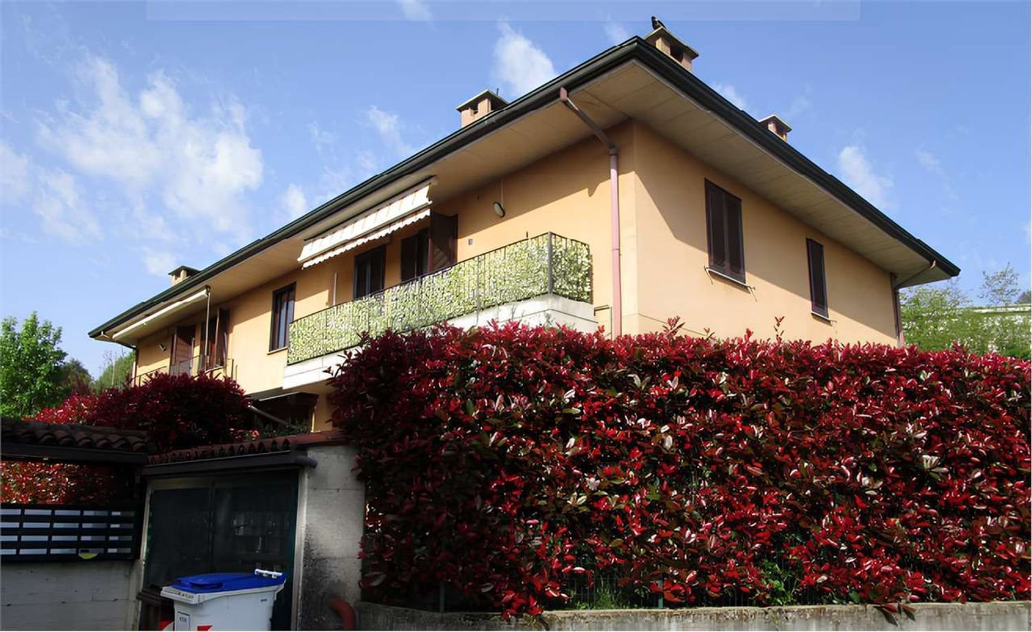 Apartamento de 3 habitaciónes en Carate Brianza, Italy No. 5291