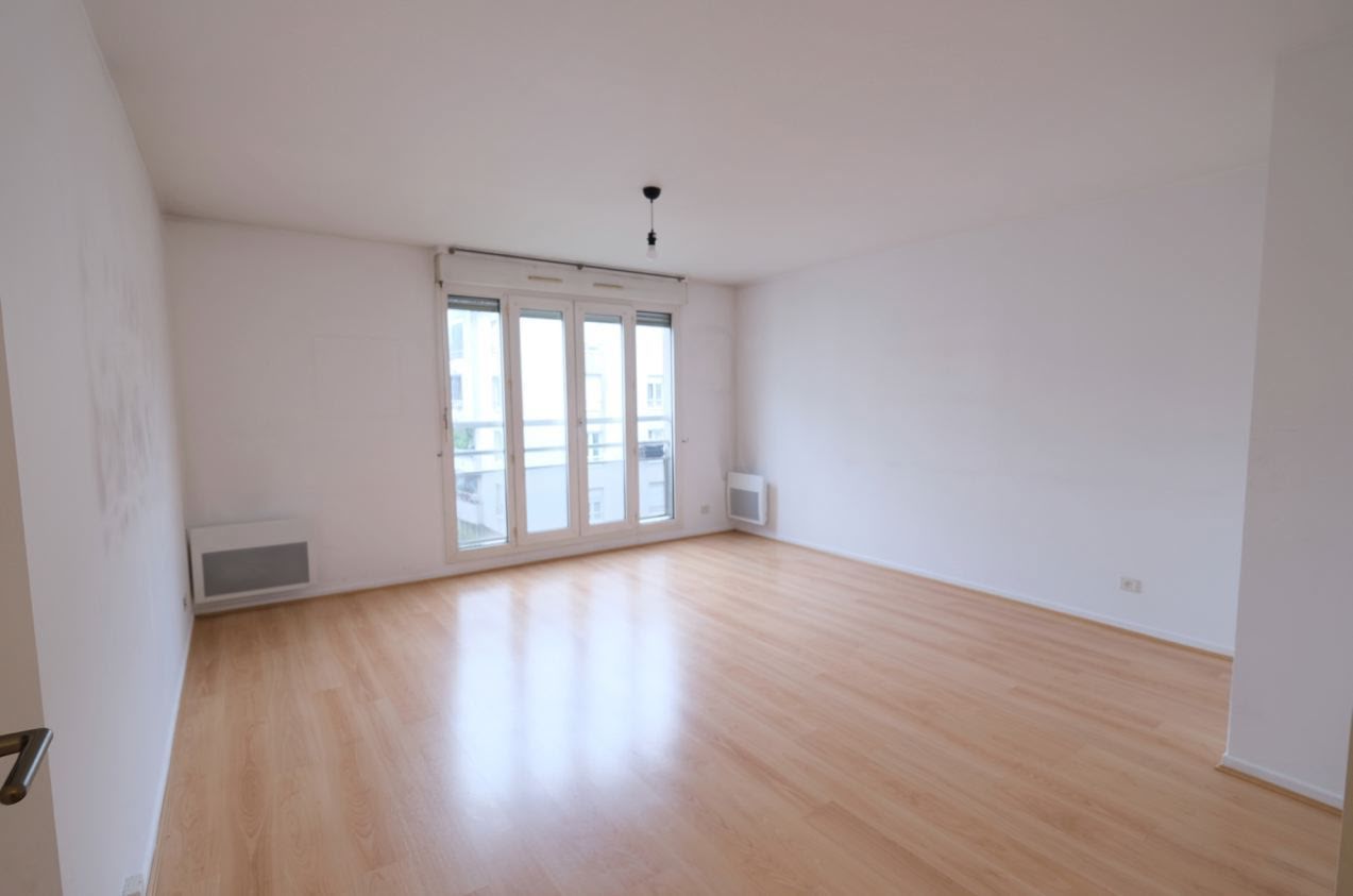 Apartamento de 1 dormitorio en Charenton-le-Pont, France No. 173855