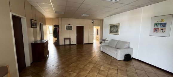 5 chambres Bureau à Hochtaunuskreis, Germany No. 54068 8